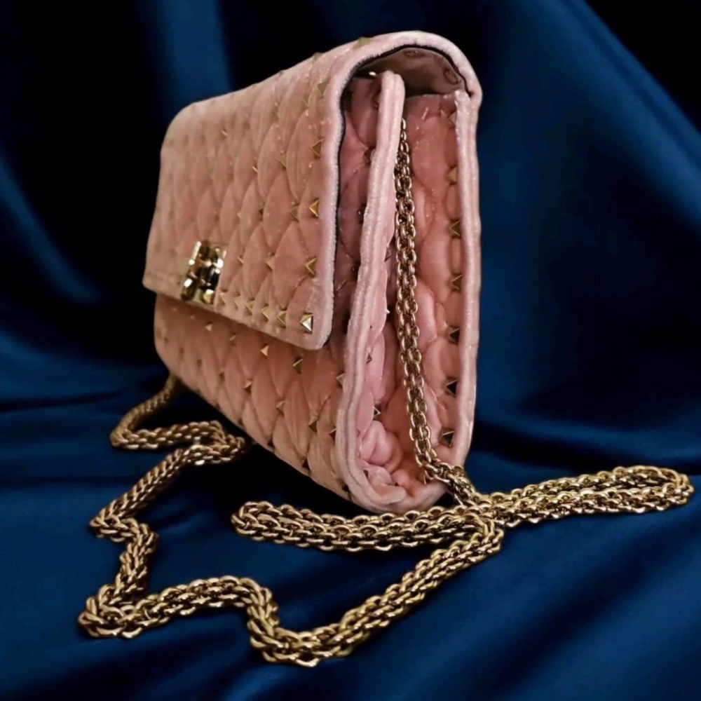 Valentino Garavani Rockstud Velvet Pink Clutch